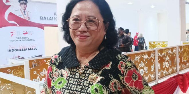 Wakil Ketua Komisi II DPRD Kota Balikpapan Nelly Turuallo