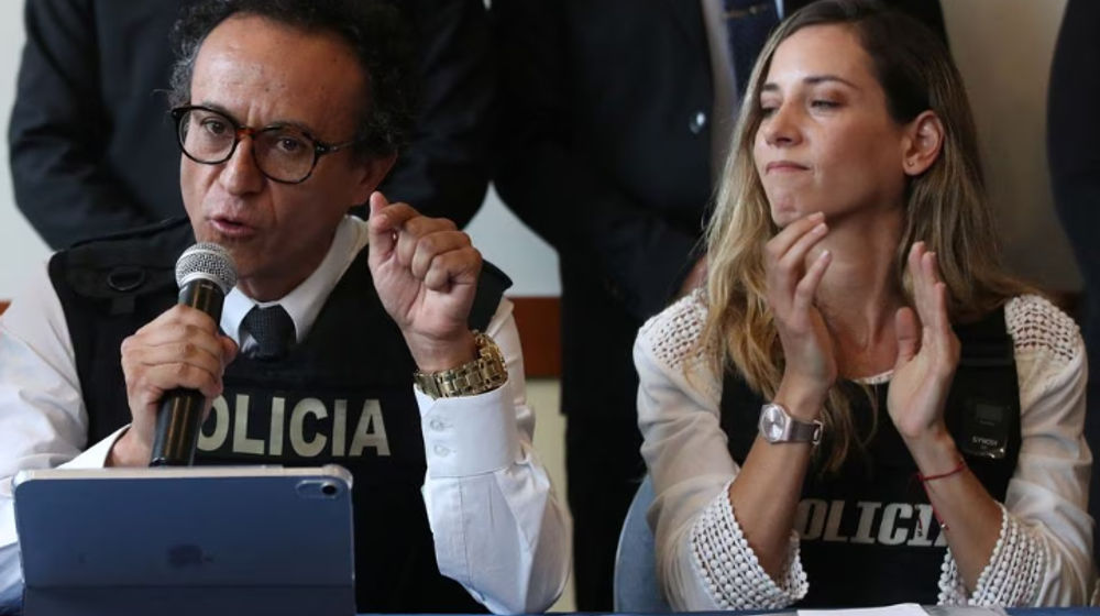 Christian Zurita dan Andrea Gonzalez 