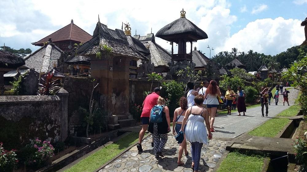 Wisata-Desa-Penglipuran-Bali-Yang-Telah-Berkembang-Header-Image.jpeg