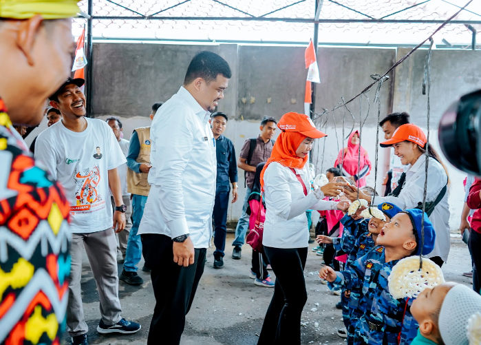 Bobby Hadiri Festival Permainan Rakyat di Medan