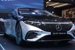 mobil listrik Mercedes-Benz EQS Edition 1.jpg