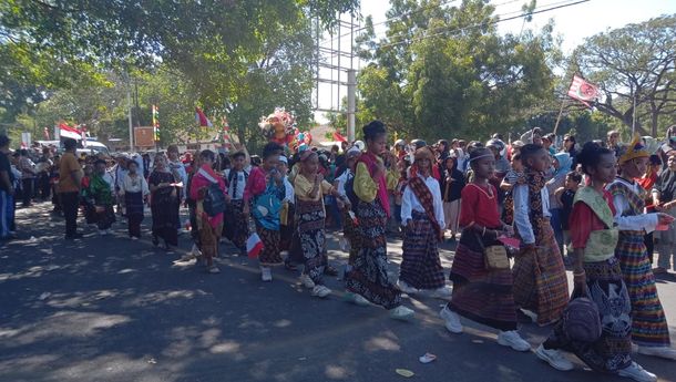 107 Sekolah (Paud/TK, SD dan SMP) Ikut Karnaval HUT Kemerdekaan RI ke-78 di Kabupaten Sikka