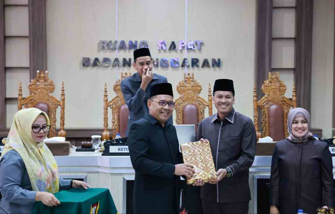 bahas-ranperda-pengolahan-limbah-b-3-wali-kota-danny-nanti-ada-penyidik-lingkungan