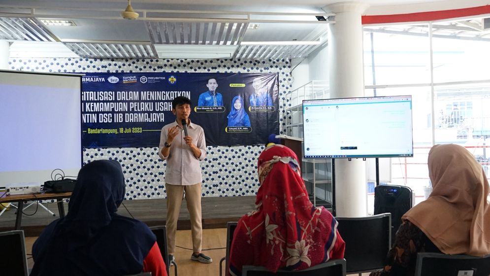 Pelatihan UKM dari Dosen IIB Darmajaya