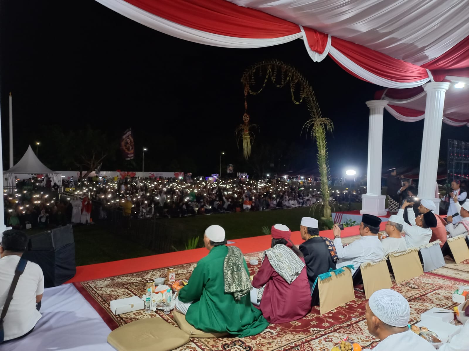 Ribuan Warga Ikuti Balikpapan Bersholawat, Wali Kota Ajak Sukseskan Program Pemerintah pada Jumat malam (18/8/2023)