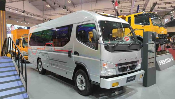 Mitsubishi Fuso Luncurkan Canter Bus 19 Penumpang 