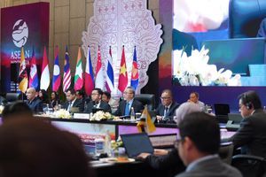 Zulkifli Hasan dalam Pertemuan Para Menteri Ekonomi ASEAN ke-55.jpg