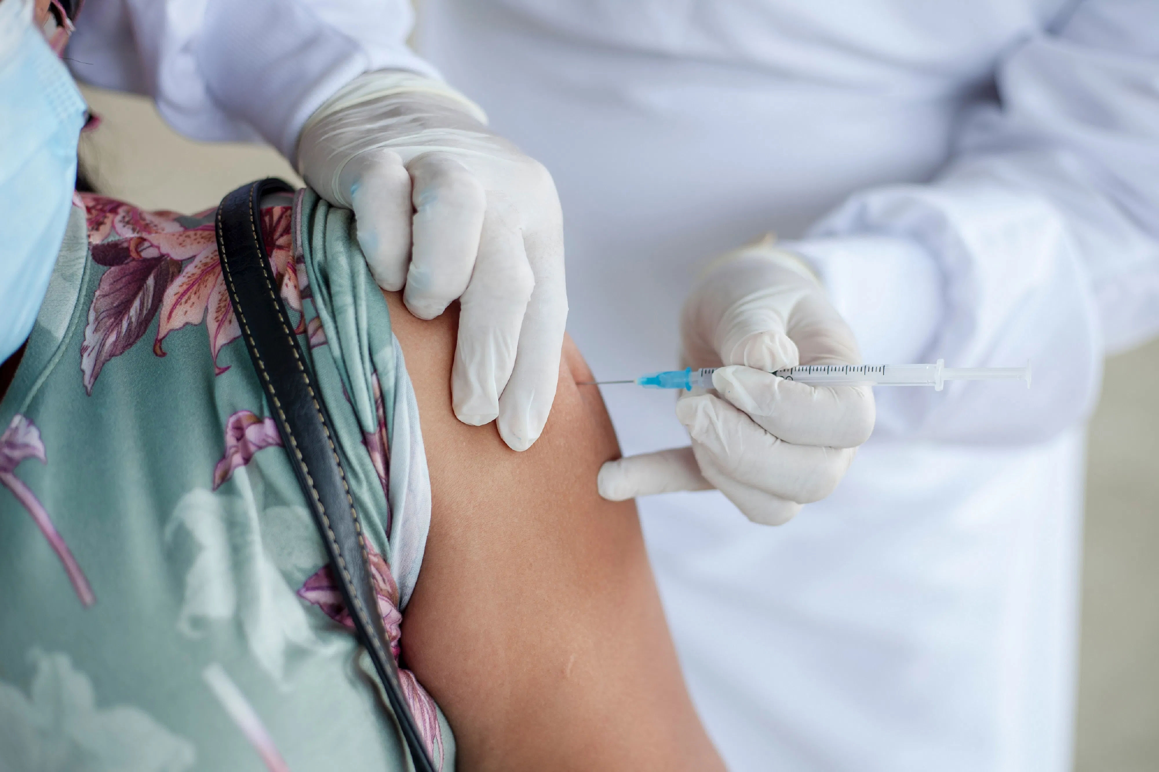 Vaksinasi covid-19 Jadi Program Imunisasi Nasional Mulai 2024