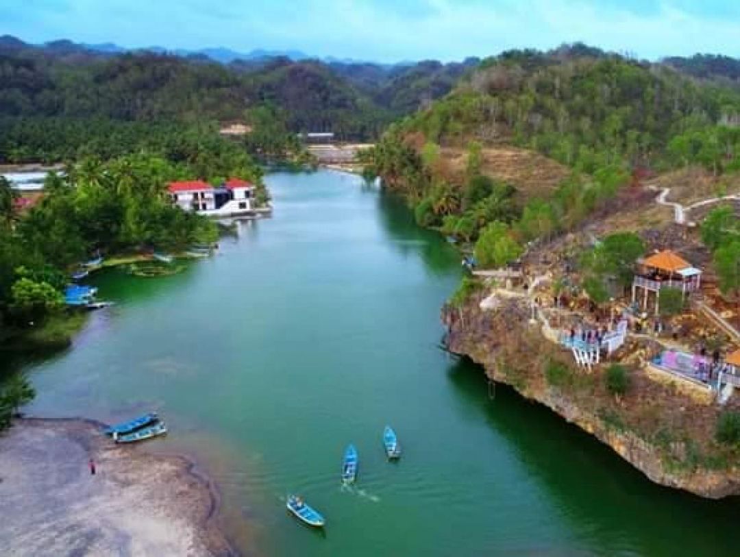 Desa Sendang, Surganya Pecinta Wisata Air di Pacitan 