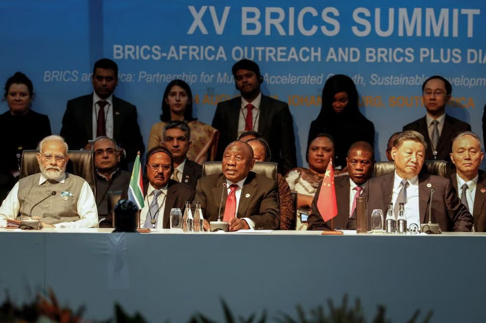Perdana Menteri India Narendra Modi, Presiden Afrika Selatan Cyril Ramaphosa dan Presiden China Xi Jinping di KTT BRICS