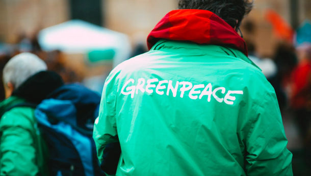 Tak Komitmen Terapkan Keberlanjutan Lingkungan, Perusahaan Minyak Disemprot Greenpeace
