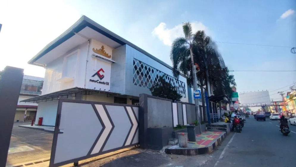  PT Telkom Indonesia (Persero) Tbk (Telkom) terus mengakselerasi ekspansi layanan data center di Sumatera dengan meresmikan neuCentrIX Tanjung Karang.