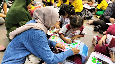 1001 Anak TK Kota Yogyakarta Mewarnai Bersama