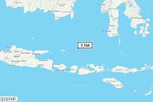 Pusat gempa berada di laut 163 km TimurLaut Lombok Utara