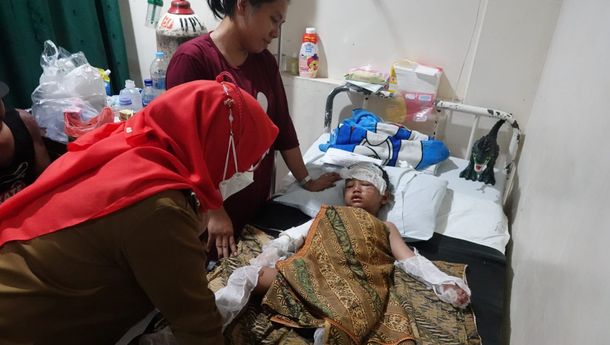 Walikota Eva Dwiana Jenguk Korban Kebakaran dan Berikan Bantuan 