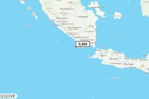 Pusat gempa berada di laut 94 km BaratDaya Pesisir Barat
