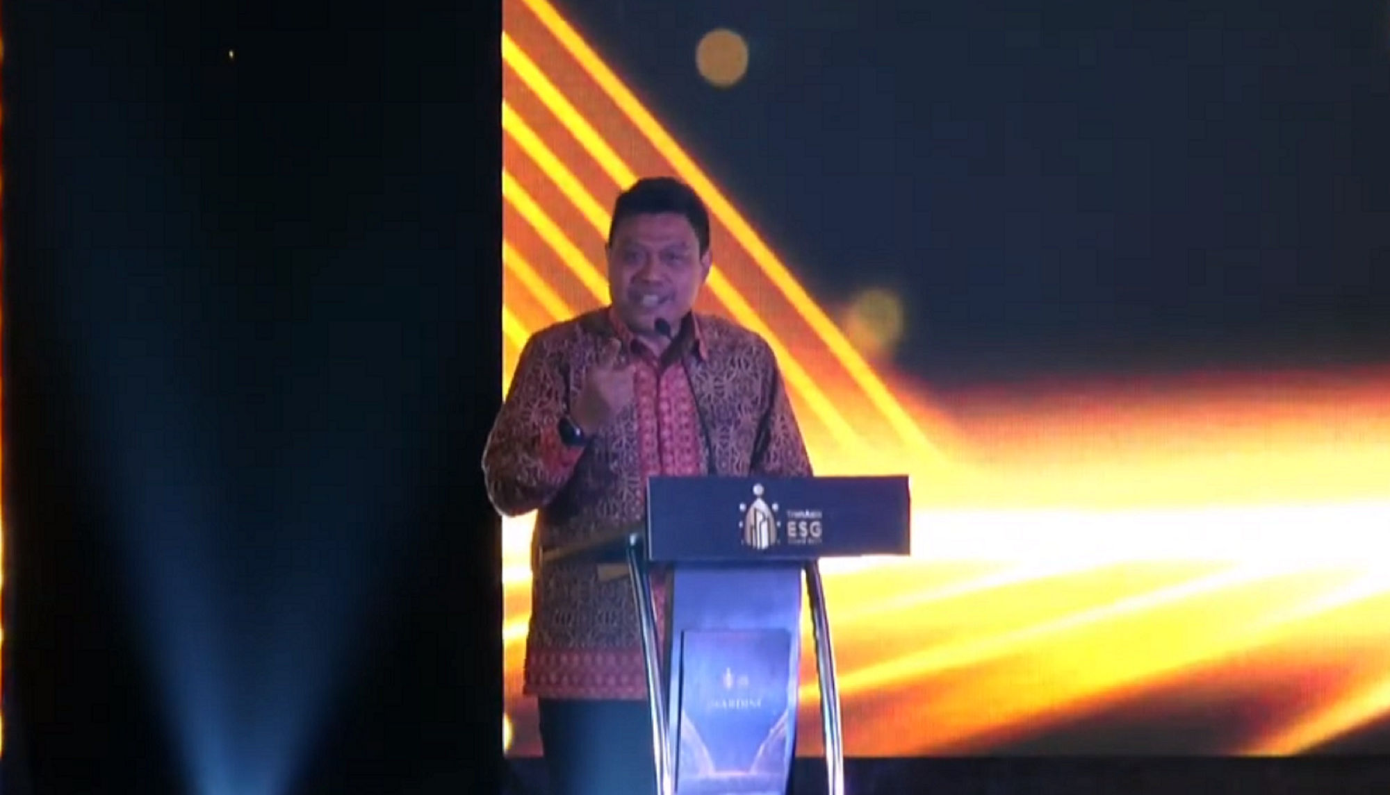 Staf Ahli Menteri Investasi Bidang Ekonomi Makro Imam Suyudi dalam acara TrenAsia ESG Award 2023 di Hotel Raffles Jakarta, pada Rabu, 30 Agustus 2023