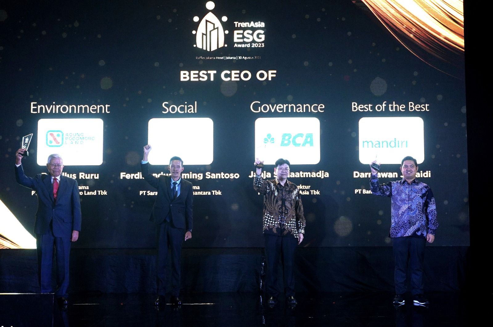 Peraih penghargaan TrenAsis ESG Award.
