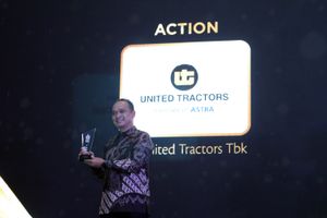 United Tractors.JPG