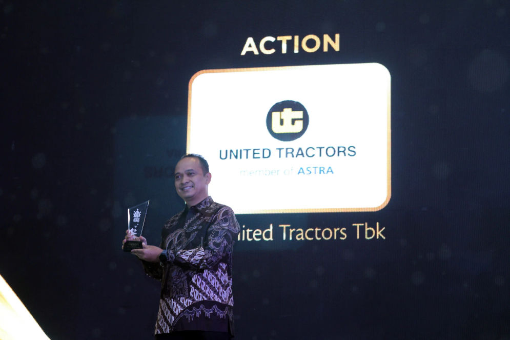 PT United Tractors Tbk sukses menerima penghargaan kategori Coal dengan predikat Action dalam ajang penganugerahan TrenAsia ESG Award 2023 yang diselenggarakan di Hotel Raffles Jakarta, pada Rabu, 30 Agustus 2023.