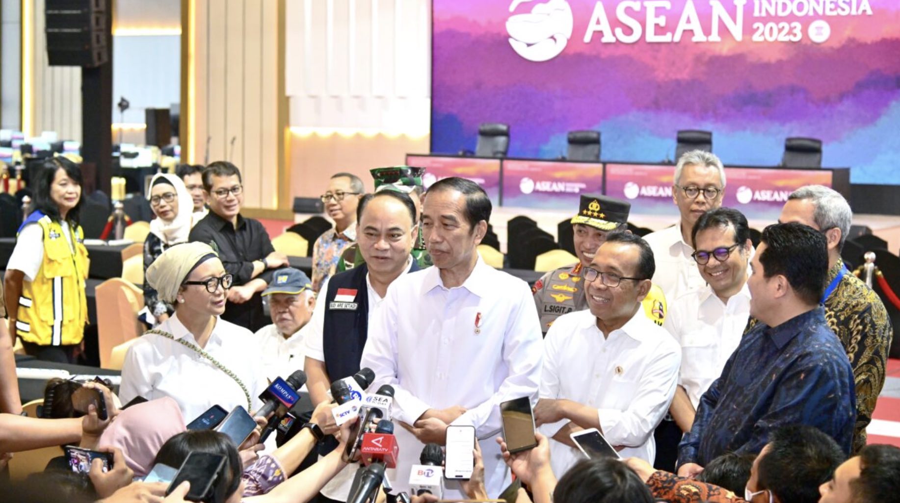 Presiden Joko Widodo (Jokowi) usai meninjau lokasi penyelenggaraan KTT ASEAN, pada Jumat, 1 September 2023