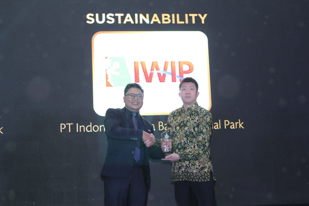 PT Indonesia Weda Bay Industrial Park meraih penghargaan TrenAsia ESG Award 2023 pada kategori perusahaan smelter dengan predikat sustainability. 