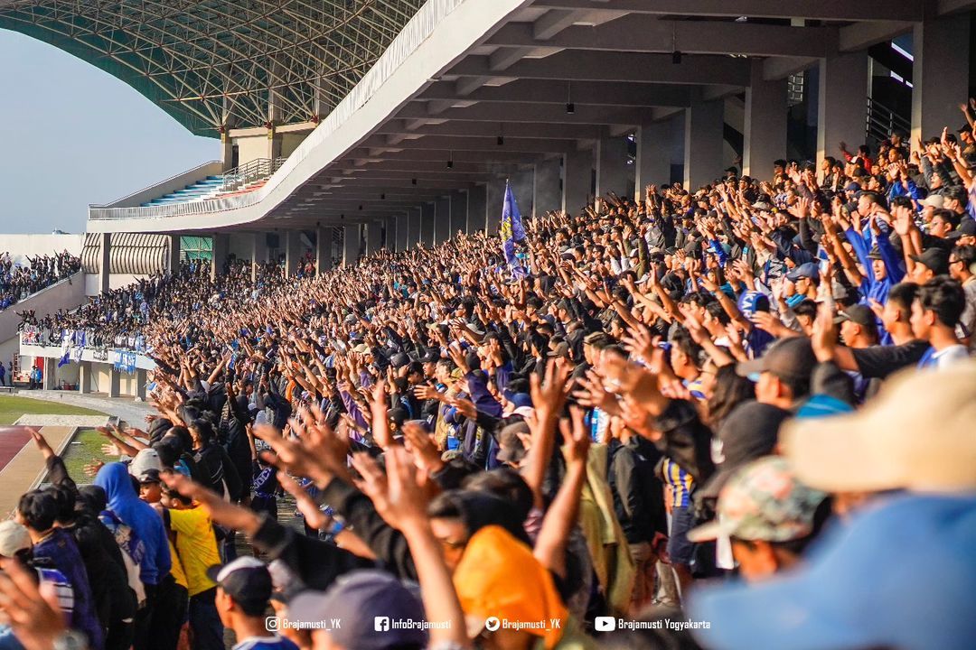 Brajamusti Suporter PSIM Jogja di Stadion Mandala Krida