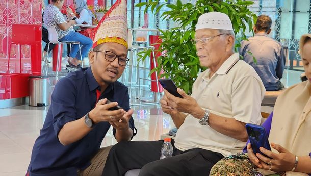 Momen HPN 2023, Management Telkomsel Area Sumatera Sapa Langsung Pelanggan