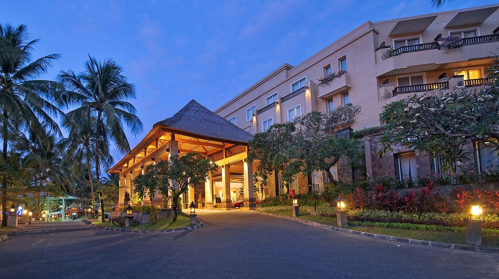 kuta-paradiso-hotel-home-1.jpg