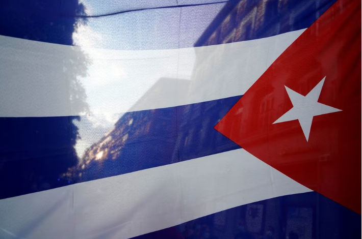 Bendera Kuba (Reuters/Juan Medina)