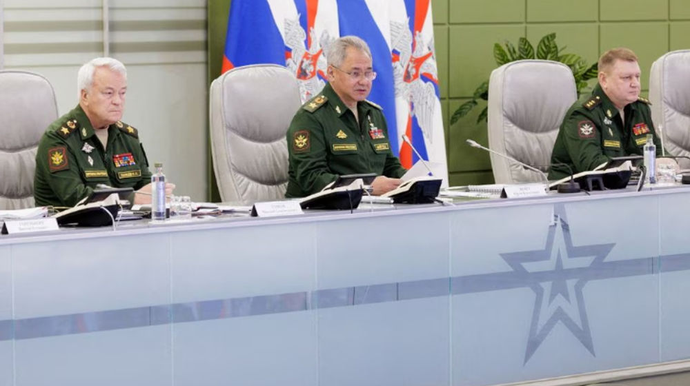 Menteri Pertahanan Rusia Sergei Shoigu dalam Pertemuan dengan Pimpinan Angkatan Bersenjata di Moskow