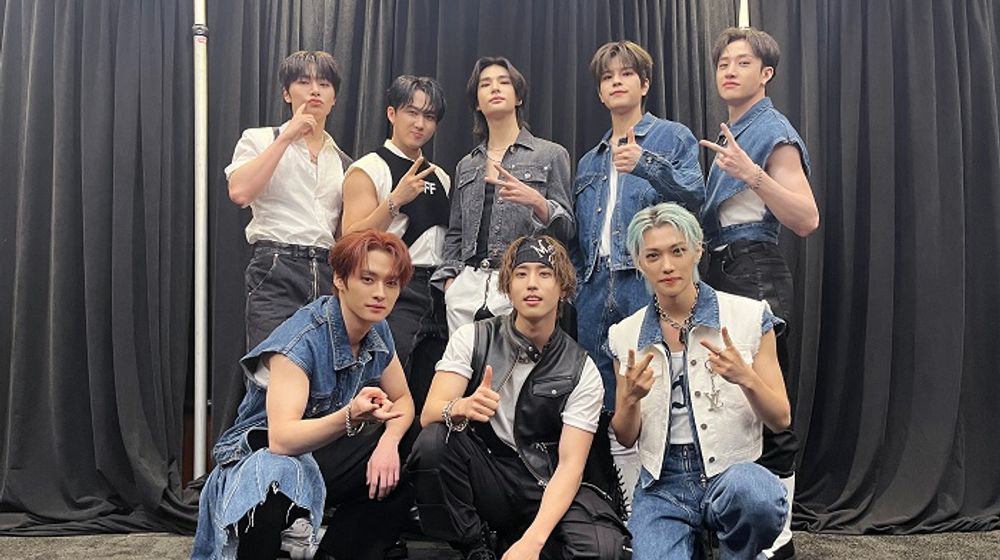 Stray Kids.jpg