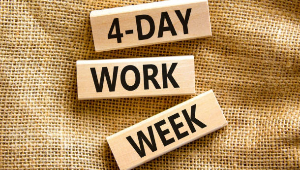 Penerapan Empat Hari Kerja Meluas