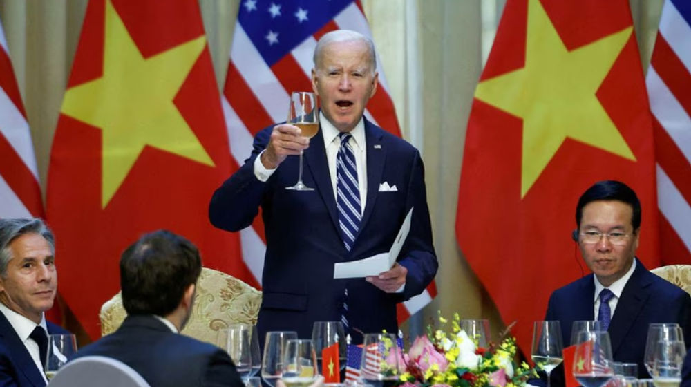 Presiden AS Joe Biden dan  Presiden Vietnam Vo Van Thuong di Hanoi