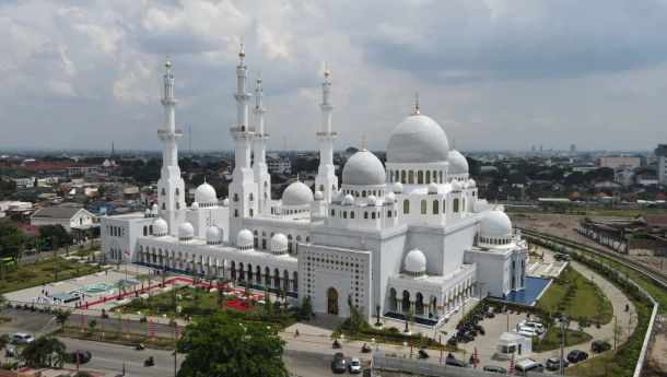 Menparekraf Sandiaga Luncurkan Katalog Elektronik Wisata Masjid di Indonesia
