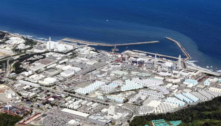 Pemandangan Pembangkit Listrik Tenaga Nuklir Fukushima Daiichi