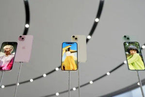 iPhone 15 yang baru diluncurkan oleh Apple telah menggunakan kabel USB-C sebagai "standar universal,"