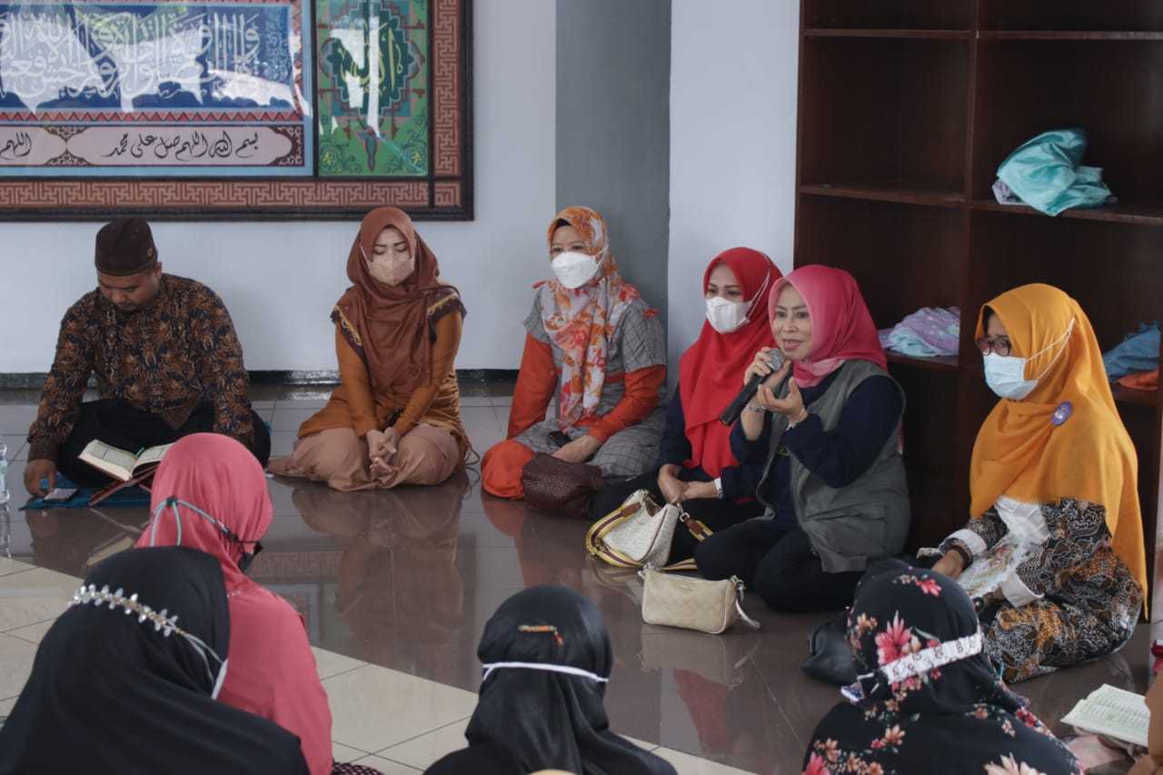 SICANTIKS Jadi Terobosan OJK Tingkatkan Literasi Keuangan Syariah di Kalangan Para Emak, Sasar Ustadzah