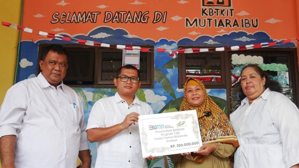 Holding Perkebunan Nusantara PTPN III (Persero) melalui TJSL PT Perkebunan Nusantara XI  menyalurkan bantuan dana kepada Yayasan Mutiara Ibu 