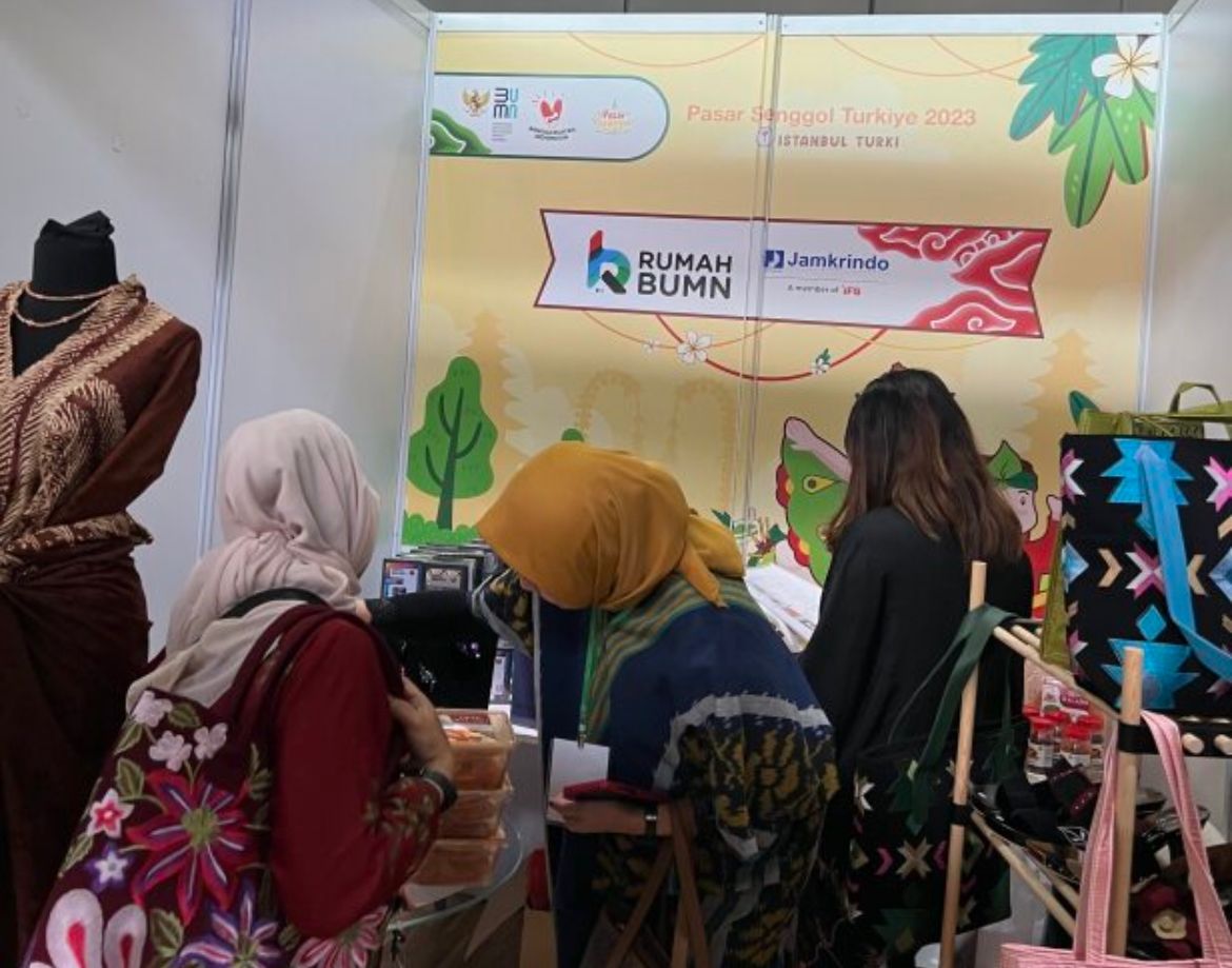 Festival Pasar Senggol Turkiye adalah acara ekonomi dan budaya Indonesia yang diprakarsai oleh Konsulat Jenderal RI Istanbul, Perhimpunan Pelajar Indonesia (PPI) Dunia, dan Kementerian BUMN. 