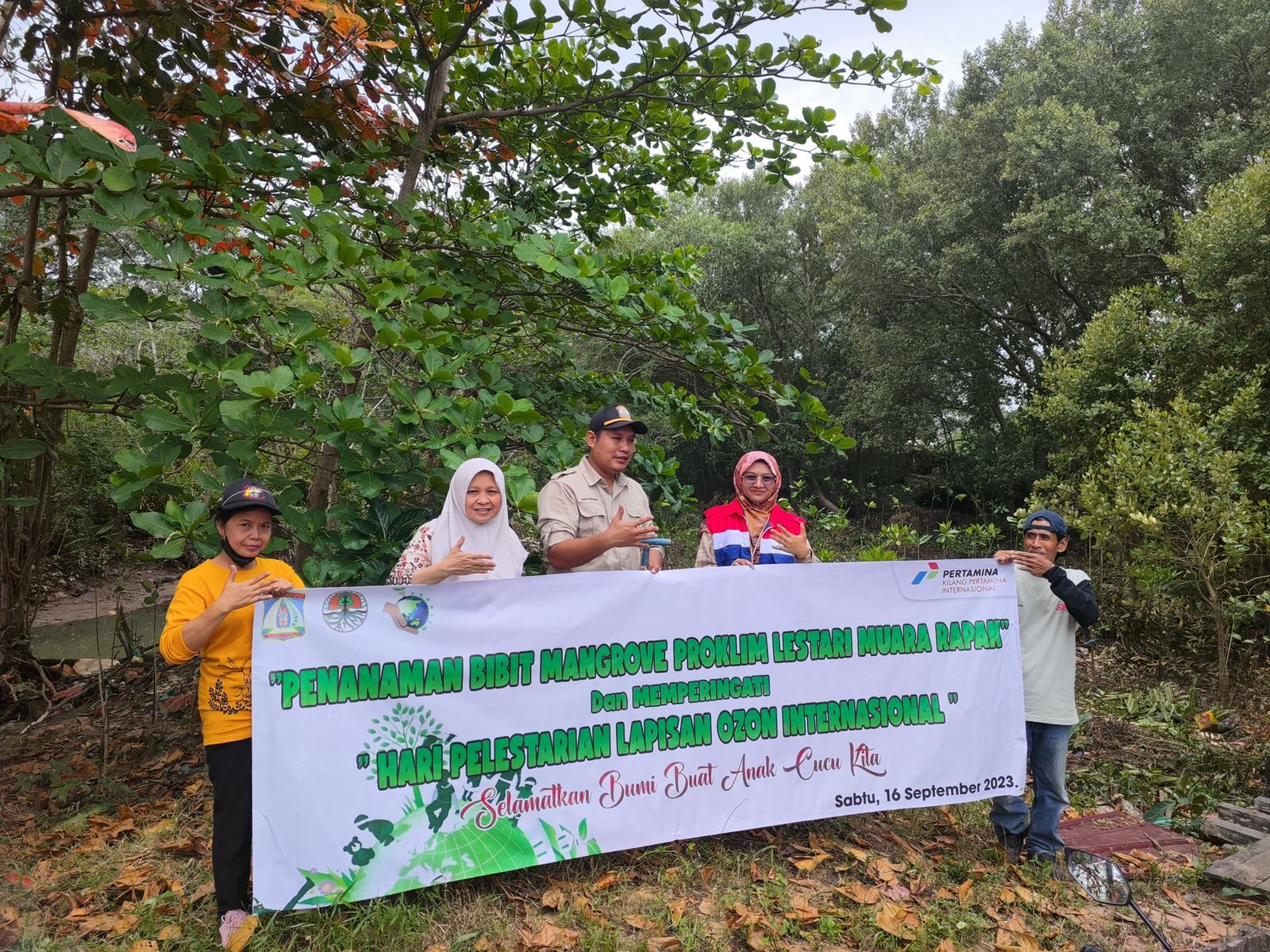 Peringati Hari Pelestarian Lapisan Ozon Internasional, Binaan Pertamina Lakukan Penanaman Mangrove