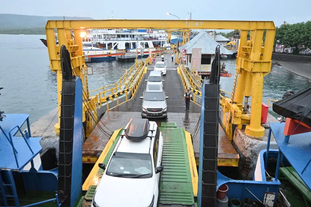 PT ASDP Indonesia Ferry (Persero) berhasil melayani 23,1 juta penumpang, dan 4,38 juta kendaraan di seluruh Indonesia.