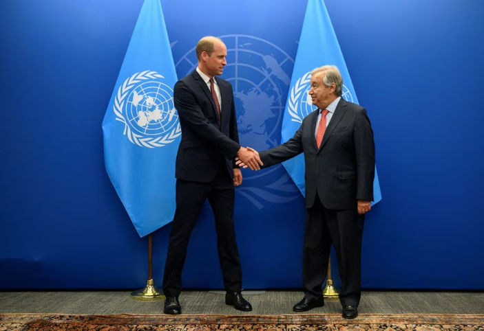 Pangeran William Berjabat Tangan dengan Sekretaris Jenderal PBB Antonio Guterres