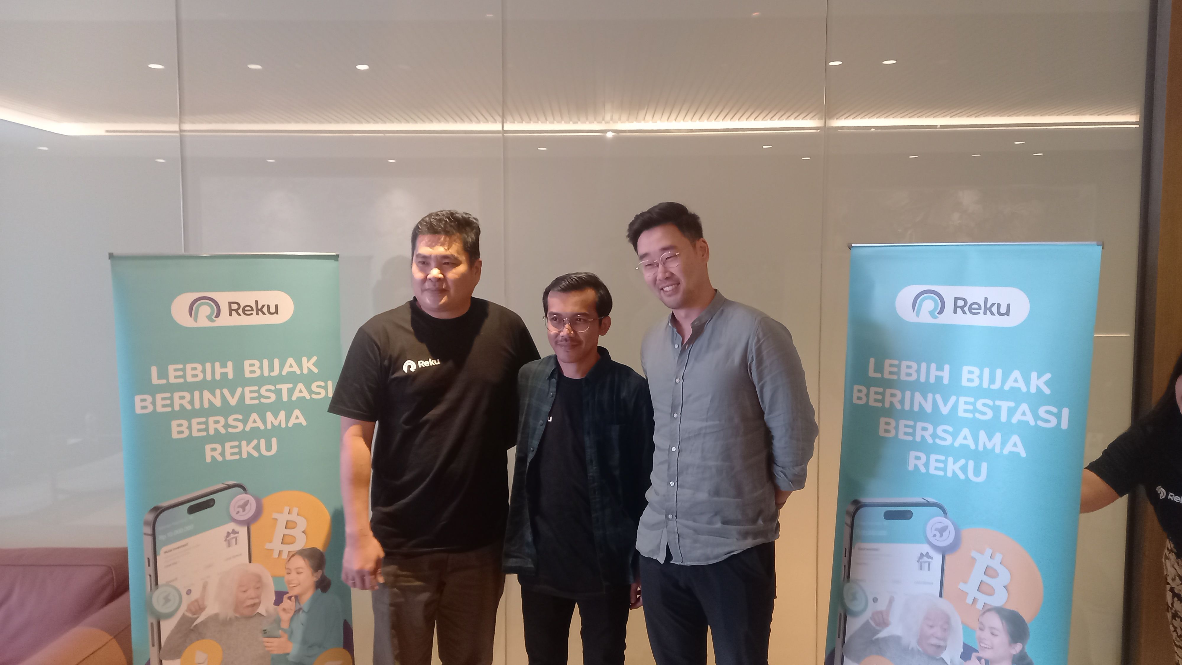 CCO Reku Roby, Crypto Analyst Reku Afid Sugiono, dan COO Reku Jesse Choi.