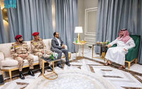 Menteri Pertahanan Saudi Pangeran Khalid bin Salman Bertemu dengan Delegasi Houthi Yaman di Riyadh
