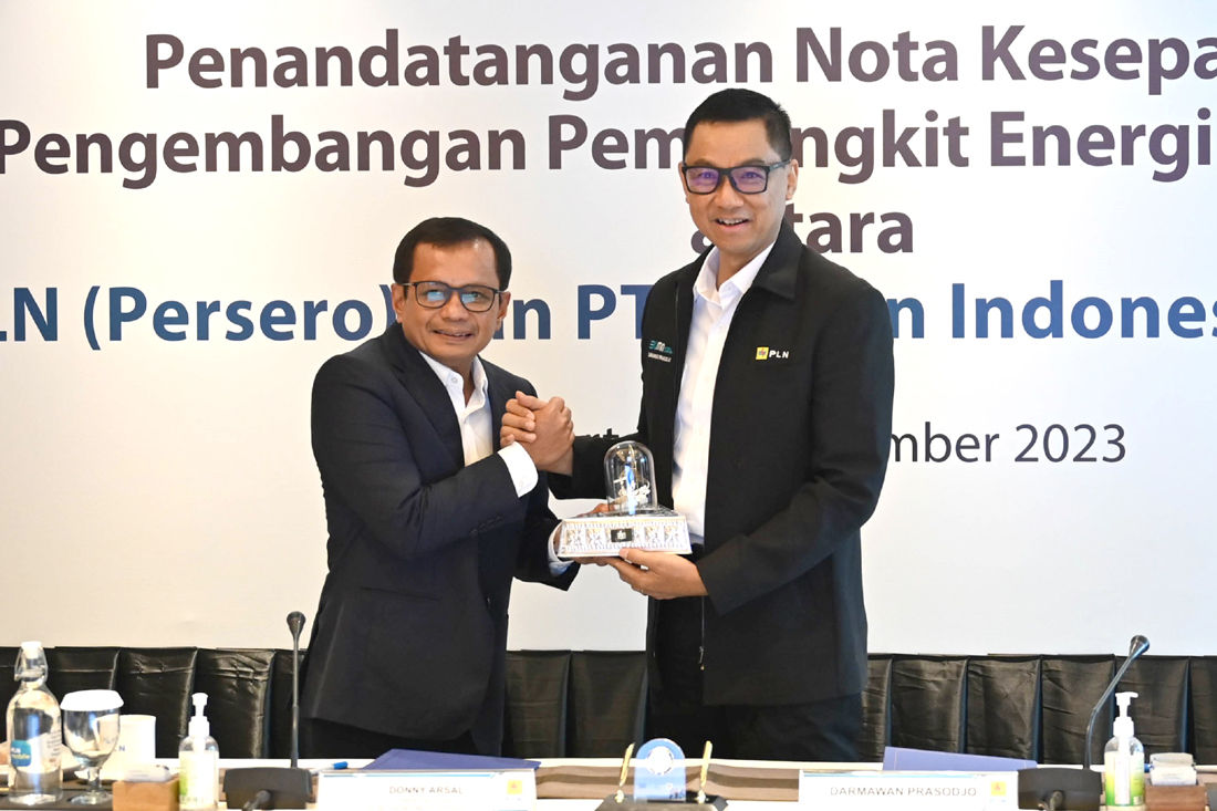 SIG dan PLN berkolaborasi mendorong penggunaan listrik berbasis Energi Baru dan Terbarukan (EBT).