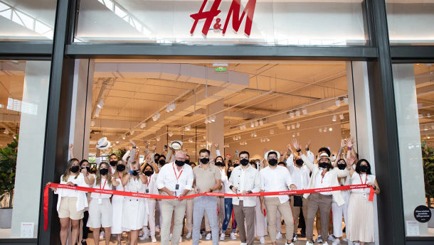 H&M Rencana Kenakan Biaya Pengembalian Barang