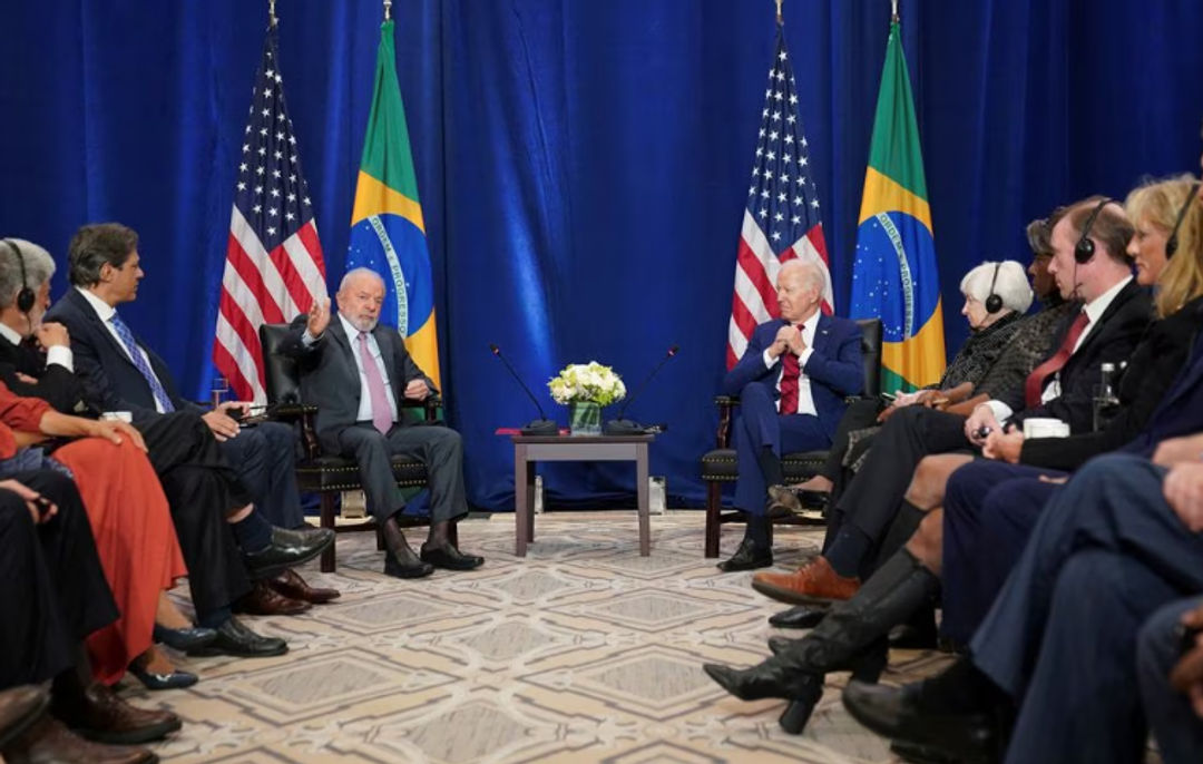 Presiden AS Joe Biden dan Presiden Brasil Luiz Inacio Lula da Silva