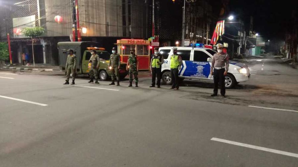 Waspada! Usai Insiden Tabrakan oleh Pengendara Mabuk, Satpol PP Surabaya Pantau Pedagang Miras