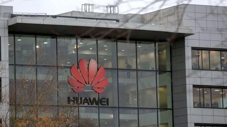 Manfaatkan Peluang Baru, Huawei Fokus pada Kecerdasan Buatan